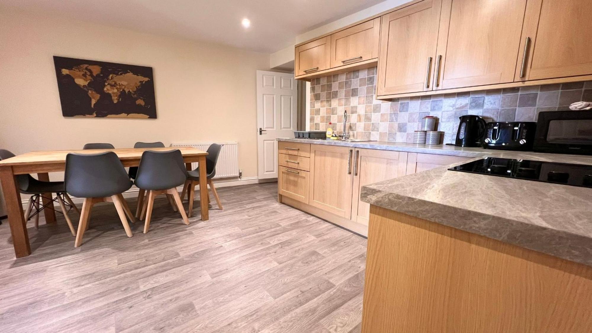 Pike House Apartment Уеймут Екстериор снимка
